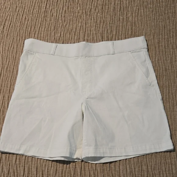 White Bermuda Shorts with Elastic Waistband - Picture 2 of 5